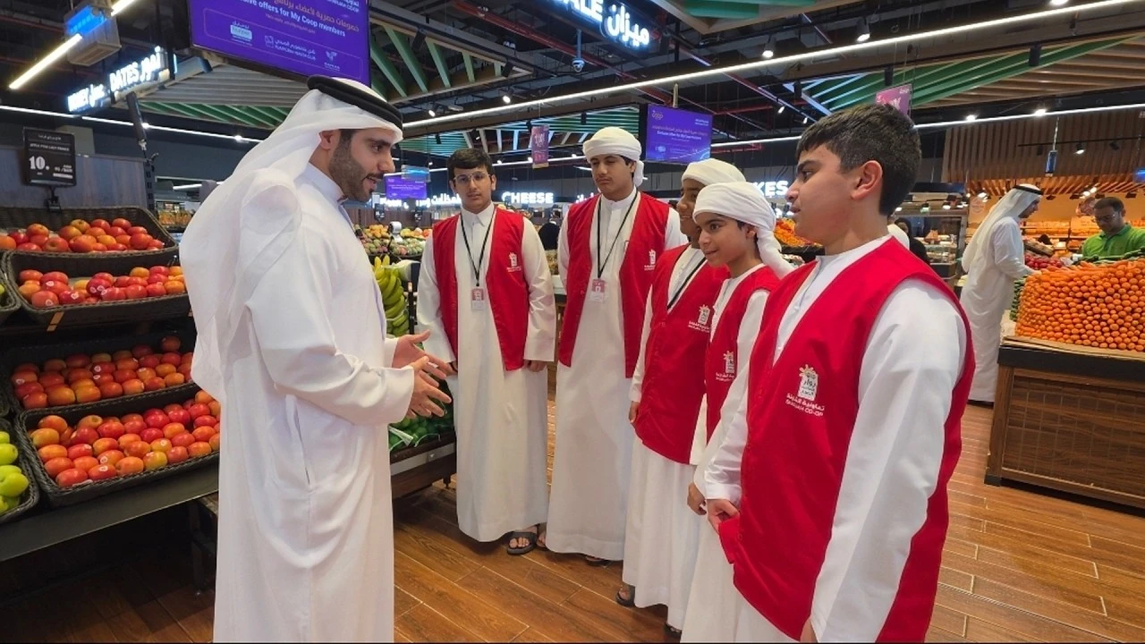 تعاونية الشارقة تستقطب أكثر من 200 طالب في برنامج رواد التعاونية الصغار